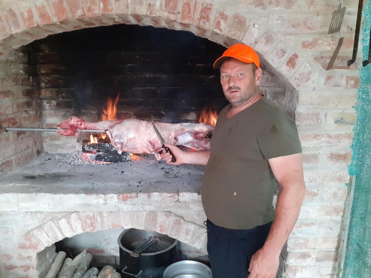 Srecko Apartman Rogoznica  Luaran gambar